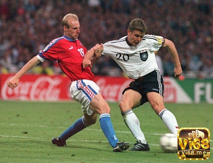 Bàn thắng vàng là gì? Oliver Bierhoff đã ghi một bàn thắng vàng tại chung kết Euro 1996 